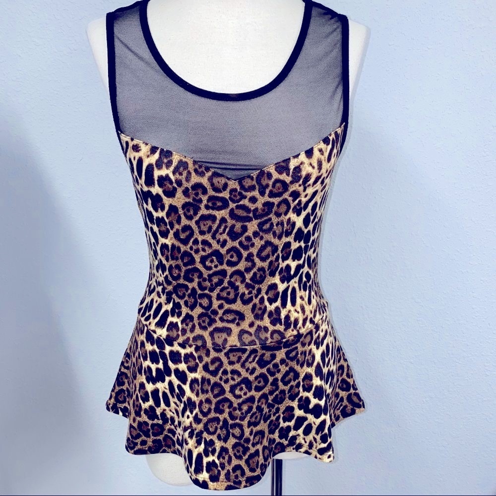 Women’s peplum tank top sz M